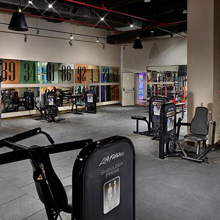 Отель Wanda Vista Стамбул Экстерьер фото Anytime Fitness in Hyderabad, India