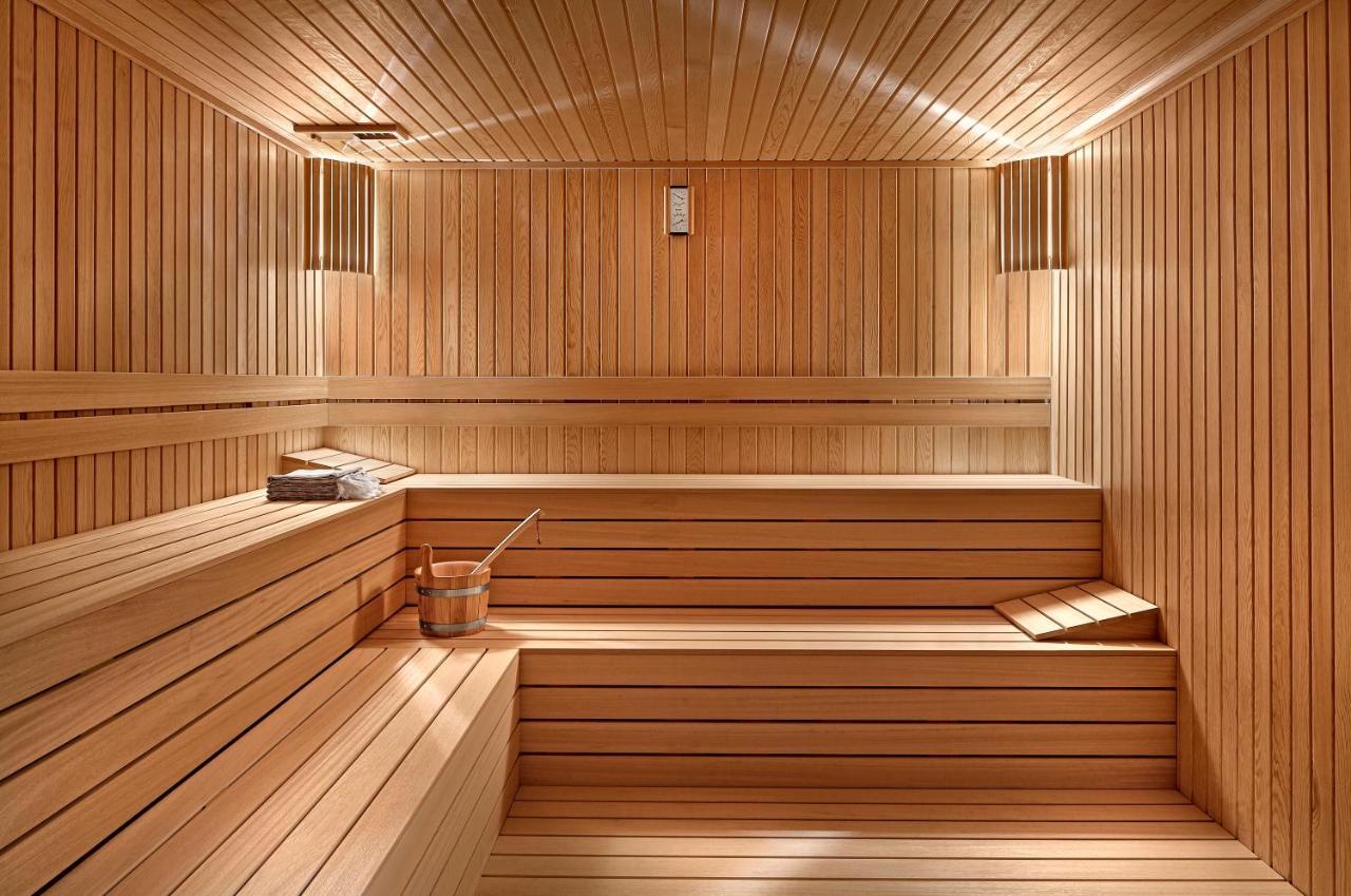 Отель Wanda Vista Стамбул Экстерьер фото A modern Finnish sauna