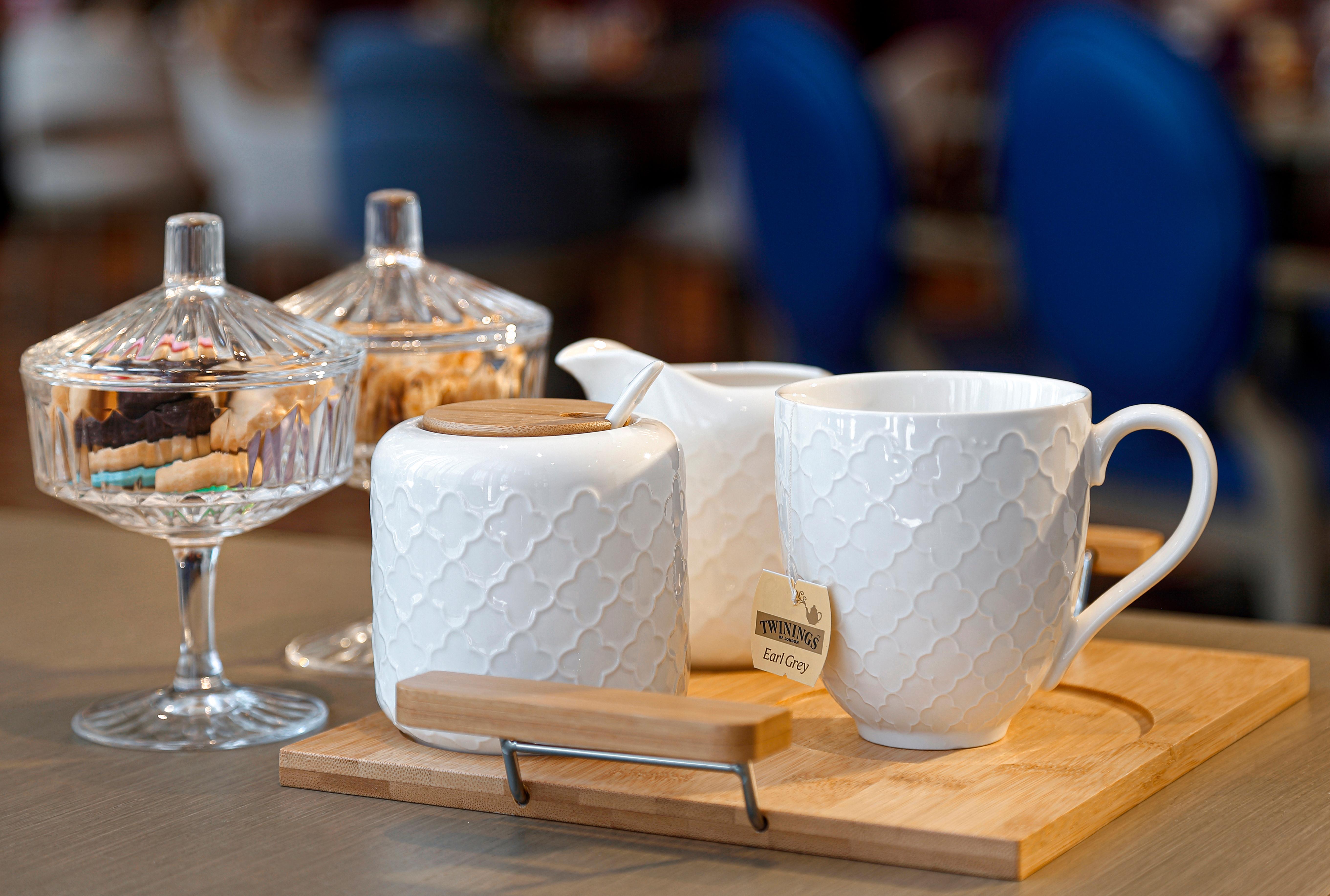 Отель Wanda Vista Стамбул Экстерьер фото Tea service